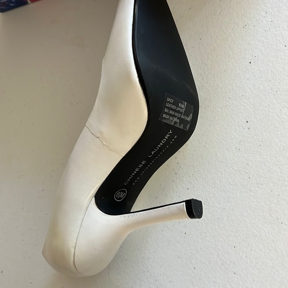 Chinese Laundry Women's Spicy Pointed Toe Pump. - Picture 5 of 8